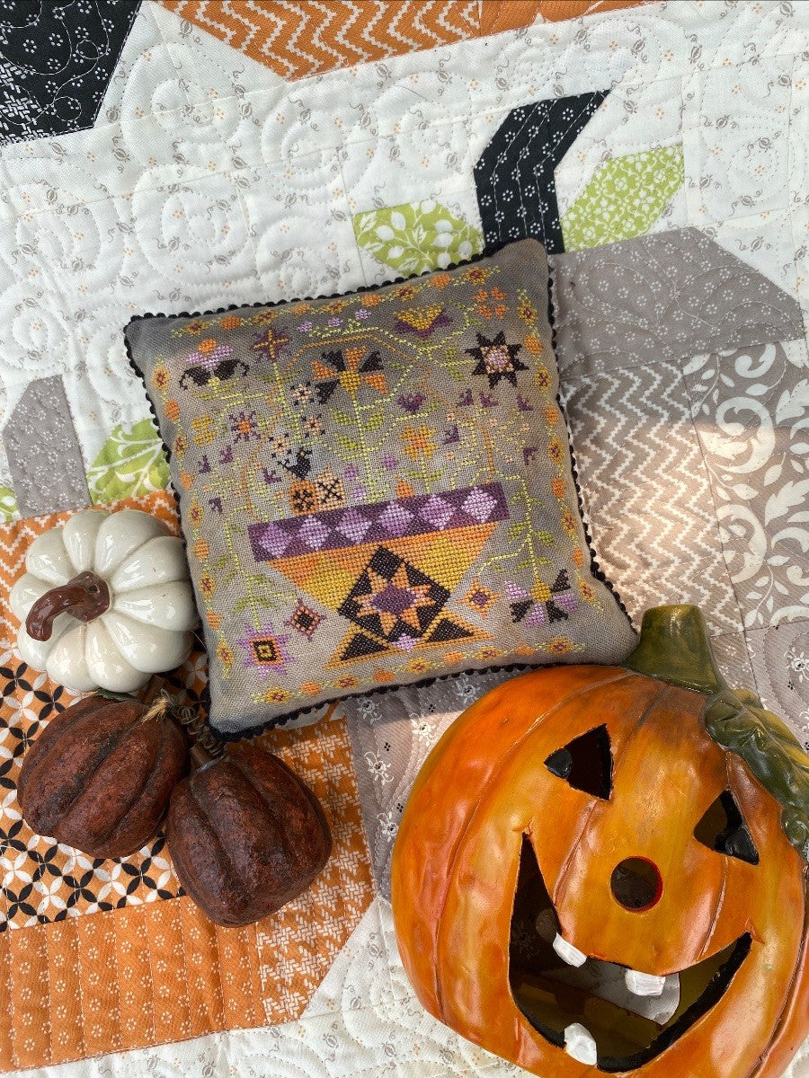 Betsy's Halloween Basket - Cross Stitch Pattern by Pansy Patch