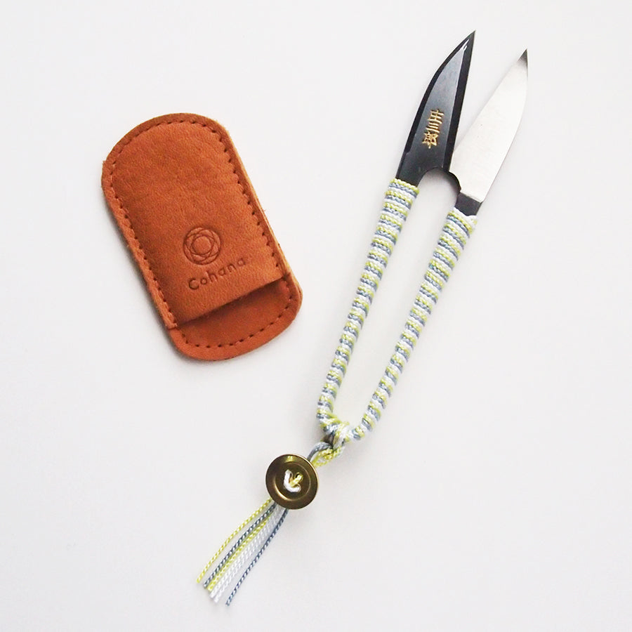 Shozaburo Thread Snips with Silk IGA Braid
