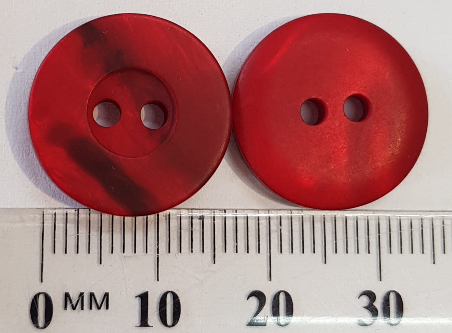 Matt Variegated flat 18mm button