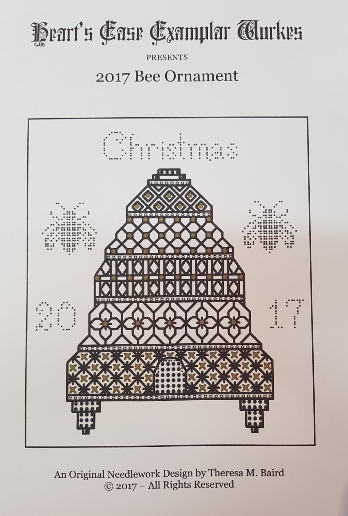 Regal Bee Ornament - Cross Stitch Pattern