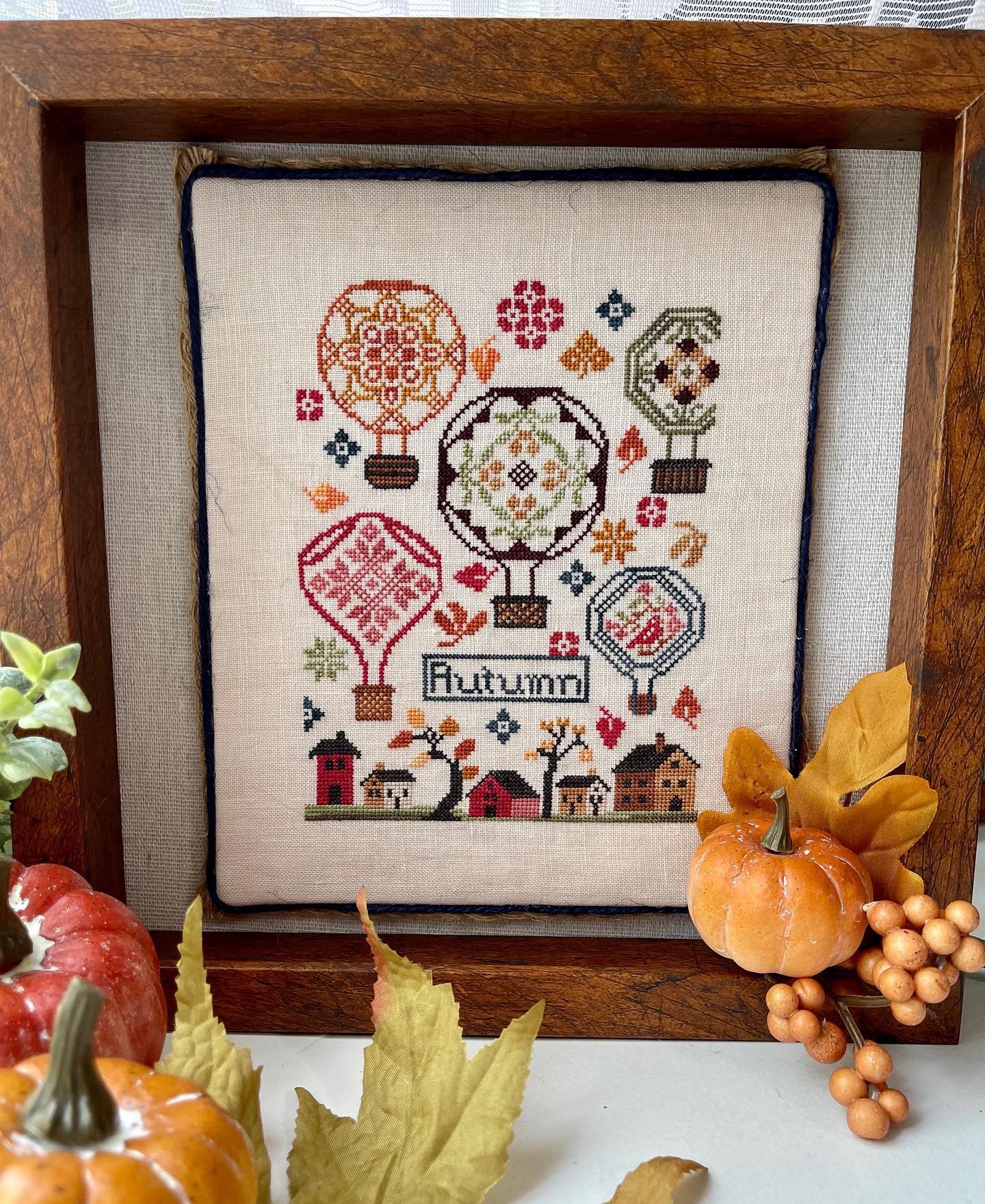 Carolyn's Balloons-Autumn - Cross Stitch Pattern by Jan Hicks