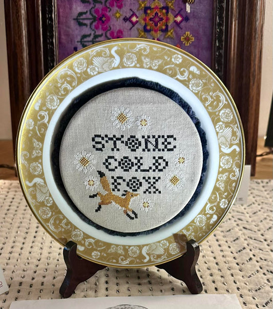 Stone Cold Fox Plate-itude - Cross Stitch Pattern by Artsy Housewife