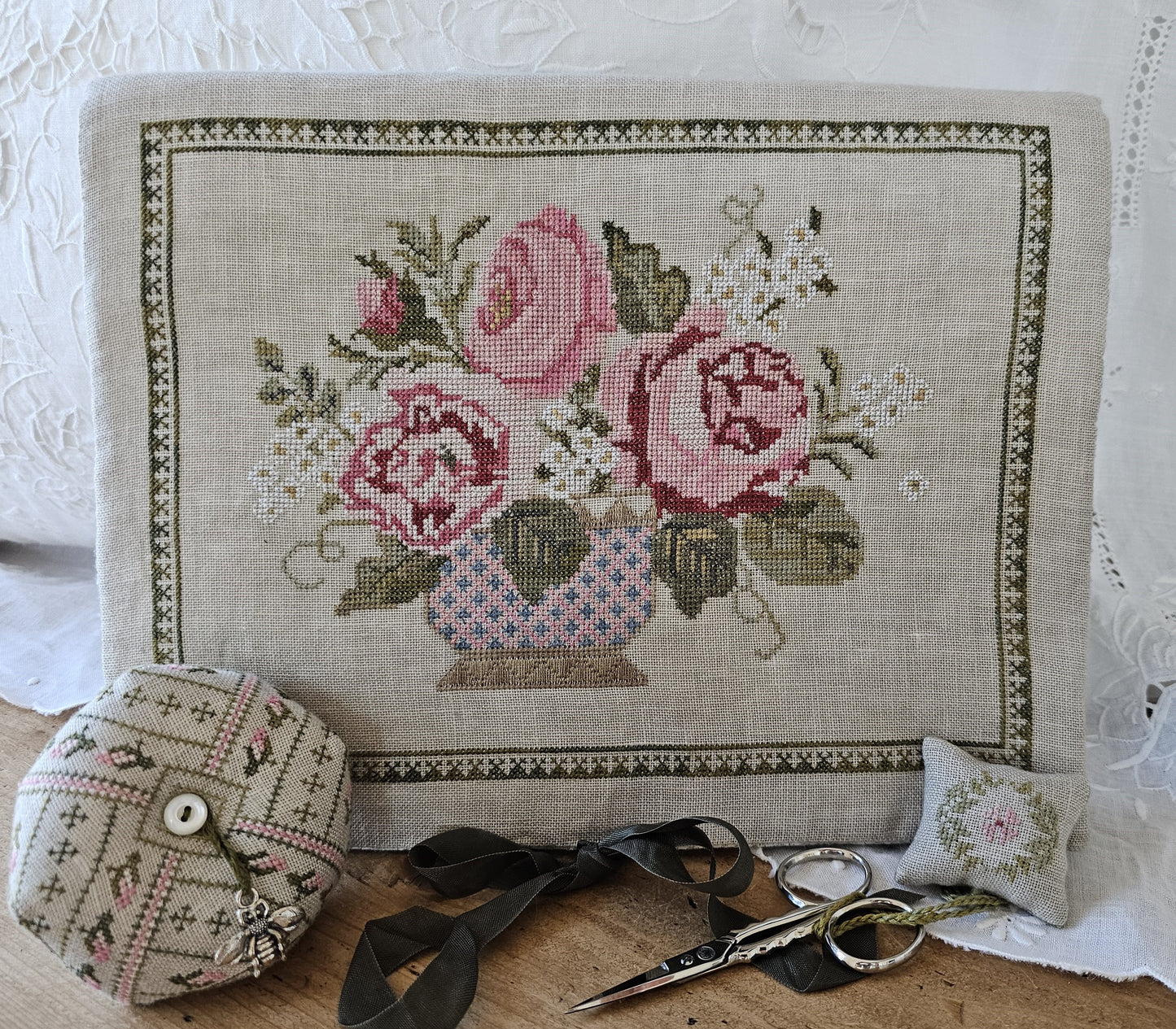 Peony Pocket and Accessories Chart - Cross Stitch Pattern by Samplers Not Forgotten