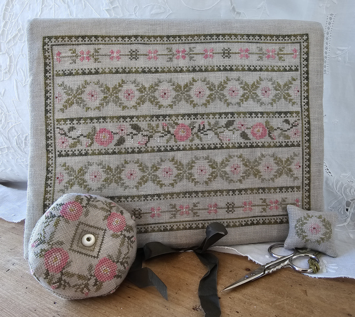 Peony Pocket and Accessories Chart - Cross Stitch Pattern by Samplers Not Forgotten