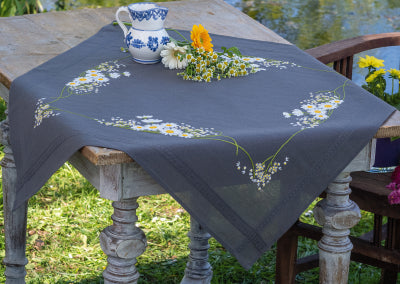 Daisies - Tablecloth Embroidery Kit